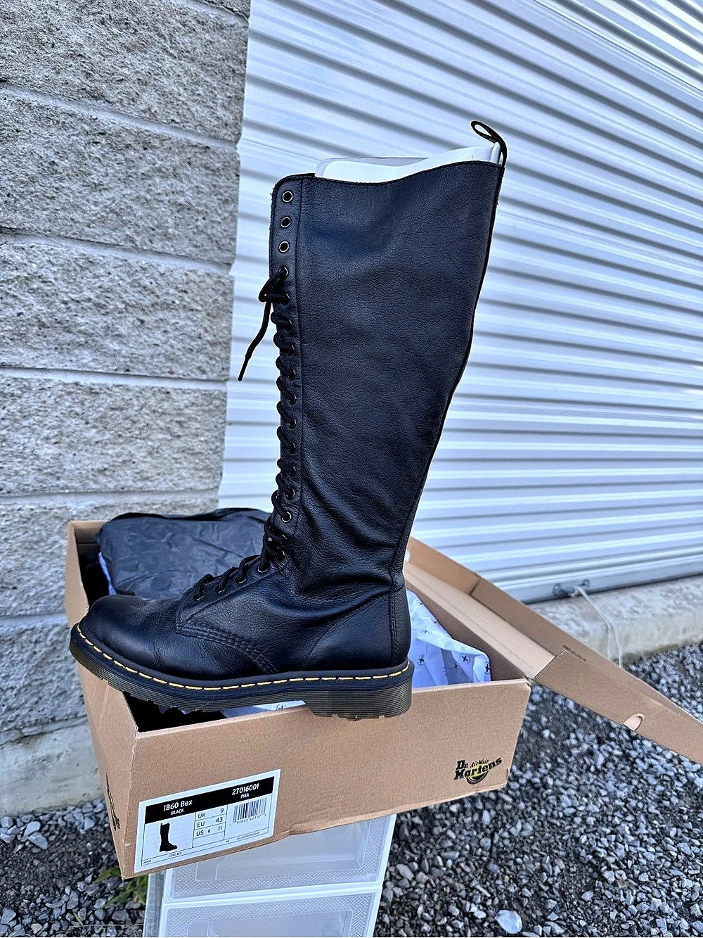 Dr. Martens 1860 Bex Black US 11 Like New